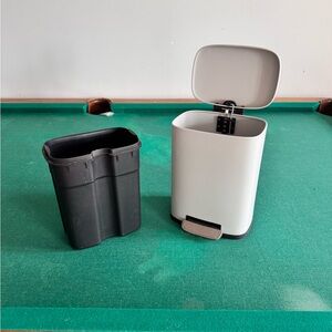 Small Foot Pedal Trashcan